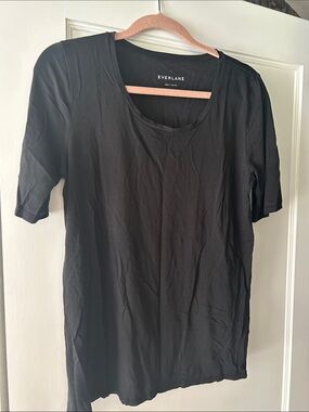 Everlane Black Scoop Neck Short Sleeve Tee
